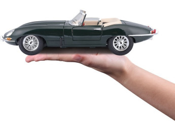 Bburago Jaguar E-type Cabriolet 1:18 zelená