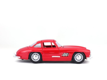 Bburago Mercedes-Benz 300 SL 1954 1:24 červená