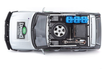 Bburago Range Rover 1:24 stříbrná