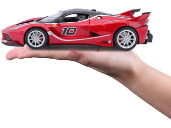 Bburago Ferrari FXX K 1:24 červená