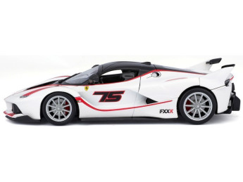 Bburago Ferrari FXX K 1:24 bílá