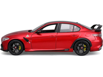 Bburago Alfa Romeo Giulia GTA 1:18 červená metalíza