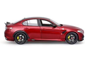 Bburago Alfa Romeo Giulia GTAm 1:18 červená metalíza