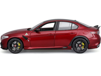 Bburago Alfa Romeo Giulia GTAm 1:18 červená metalíza