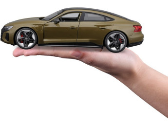 Bburago Audi RS e-tron GT 2022 1:18 zelená